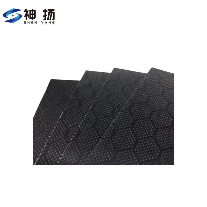 Emelt mintás texturált szénszálas lemez